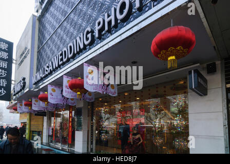 Lanzhou: Business shop for wedding photos, booming in China, Gansu, China Stock Photo