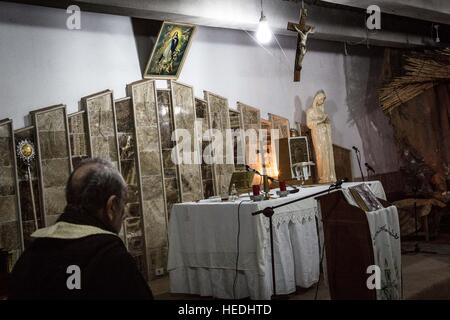 Syria Rojava Orient Christians -  16/12/2016  -  Syria / Rojava  -  December 2016 - Syrian Kurdistan (Rojava) - Hassake - 6 churches area - Syriak church - a monk is praying at the end of the day.   -  Chris Huby / Le Pictorium Stock Photo