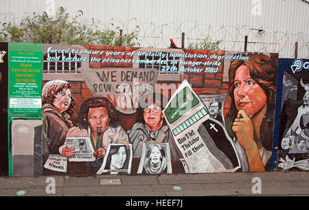 Belfast Falls Rd Republican Mural- We demand POW status, Hunger Strike 27th October 1980 Stock Photo