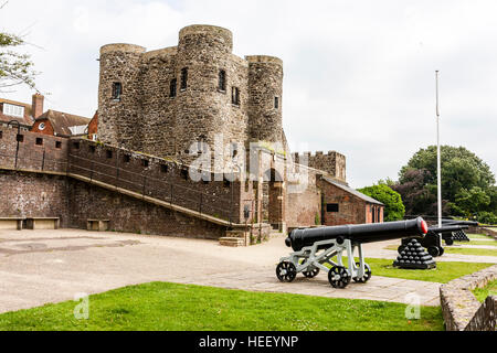 England, historic harbour town of Rye. 13th century Ypres Tower castle and museum. Formally 'Baddings Tower' and the gun garden with cannon. Stock Photo