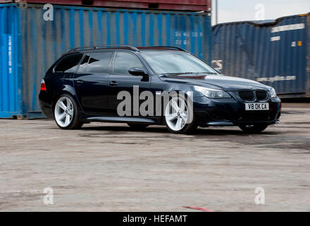 Baby an Bord Autoaufkleber in einem BMW 540i 5-Serie Touring Kombi, E61  Form (E60 Kombi 2003-2010 Stockfotografie - Alamy