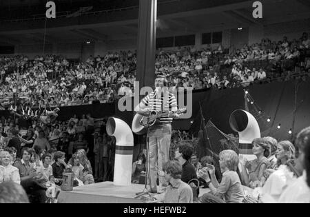 Stimmung, Stars und gute Laune, Unterhaltungsshow, Deutschland 1982, Regie: Ekkehard Böhmer, Mitwirkende: Mike Krüger Stock Photo