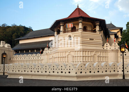 Temple of the Sacred Tooth Relic, Kandy, Central Province, Sri Lanka Stock Photo