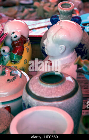 Chairman Mao statue at souvenir stall, Shizuishan, Ningxia, China Stock Photo