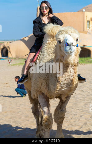 camel-ridingsandlake-