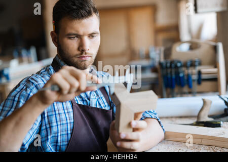 self-employed-carpenter-