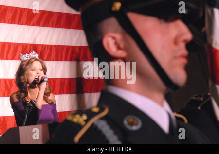 090325-A-7377C-002 - Miss America 2009 Katie Stam sings the National Anthem to kick off the the United Service Organizations of Metropolitan Washington 27th Annual awards dinner March 25, 2009, at the Ritz Carlton Hotel in Arlington, Va. DoD photo by Army Staff Sgt. Michael J. Carden Defense.gov photo essay 090325-A-7377C-002 Stock Photo