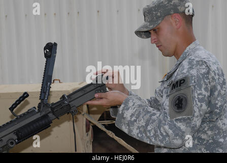 Military personnel from the 525th Military Police Battalion at Joint ...