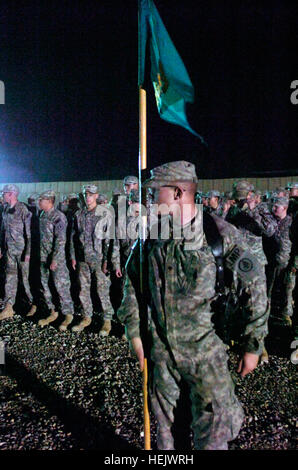 Soldiers from Task Force 34th Infantry Division and 3rd Heavy Brigade ...