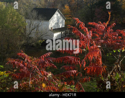 This is Mill Springs Mill, which is a historical gristmill from the 1800s that is preserved and administered by the U.S. Army Corps of Engineers Nashville District.  The mill, shown here Oct. 27, 2010, is located off Kentucky Highway 90 between Burnside and Monticello on the banks of scenic Lake Cumberland in Mill Springs, Ky.  .  (USACE photo by Lee Roberts) Public get historic treat at Corps gristmill 338171 Stock Photo