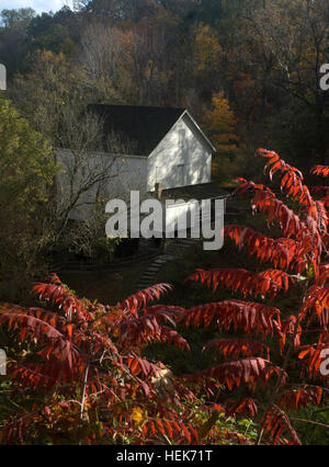 This is Mill Springs Mill, which is a historical gristmill from the 1800s that is preserved and administered by the U.S. Army Corps of Engineers Nashville District.  The mill, shown here Oct. 27, 2010, is located off Kentucky Highway 90 between Burnside and Monticello on the banks of scenic Lake Cumberland in Mill Springs, Ky.  .  (USACE photo by Lee Roberts) Public get historic treat at Corps gristmill 338170 Stock Photo