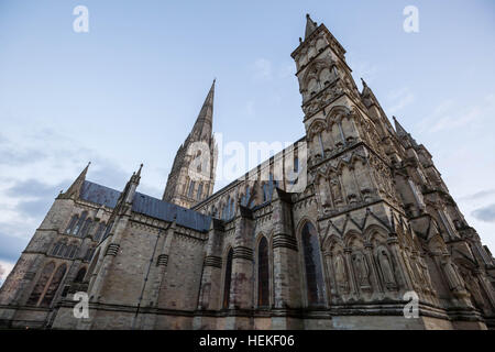 Wiltshire, UK. 20th Dec, 2016. Salisbury Cathedral © Guy Corbishley/Alamy Live News Stock Photo