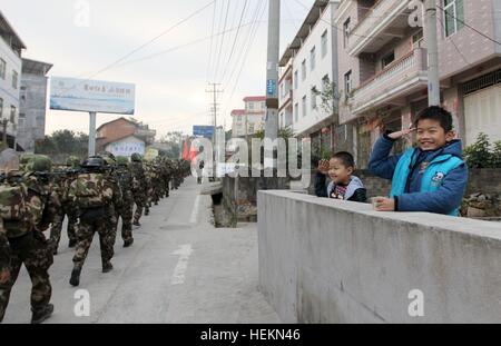 Putian, Putian, China. 20th Dec, 2016. Putian, CHINA-December 20 2016: (EDITORIAL USE ONLY. CHINA OUT) Soldiers are on the march in Putian, southeast China's Fujian Province, December 19th, 2016. © SIPA Asia/ZUMA Wire/Alamy Live News Stock Photo