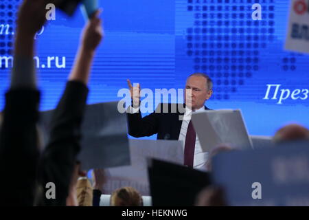 Moscow, Russia. 23rd Dec, 2016. Russian President Vladimir Putin attends his annual news conference in Moscow, Russia, Dec. 23, 2016. © Bai Xueqi/Xinhua/Alamy Live News Stock Photo
