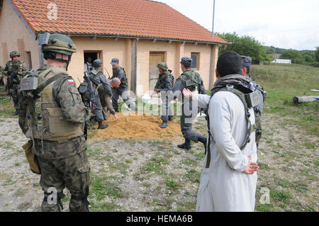 Azerbaijan army soldiers with the Azerbaijan Armed Forces provide ...