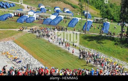 Boy Scouts of America volunteers arrive for the opening ceremony of this years national scout jamboree at the Summit Bechtel Family National Scout Reserve in Mt. Hope, W.Va., July 16, 2013. (U.S. Army photo by Staff Sgt. Russell Lee Klika/Released) 2013 National Scout Jamboree 130716-A-NR745-005 Stock Photo