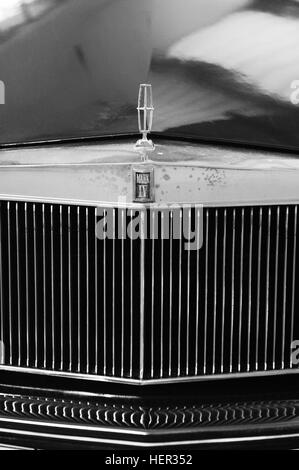 Photo Lincoln Continental 5, Year 1970-1979, radiator grille, Stock Photo