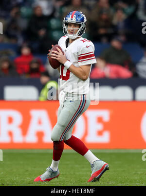 Ny giants football game eli manning hi-res stock photography and images -  Alamy