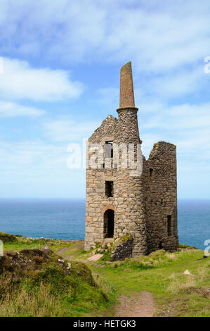 West Wheal Owles Engine House at Botallack feature as Wheal Leasure in Poldark Stock Photo