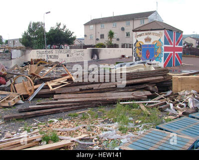 Shankill Road Mural -2nd Batt UFF UDA Simply The Best, West Belfast, Northern Ireland, UK Stock Photo