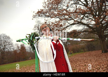 Druids Blessing Of The Mistletoe Ceremony At Tenbury Wells ...