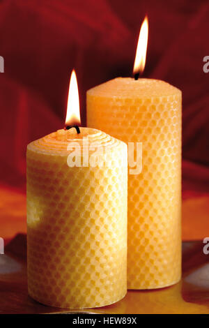 Bees wax candles hi-res stock photography and images - Alamy