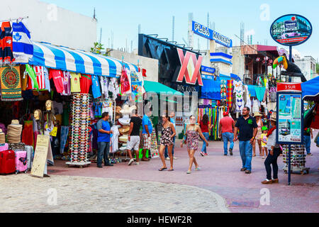 Flea Market and souvenir shops on 5th Avenue, Playa Del Carmen, Riviera Maya, near Cancun, Mexico Stock Photo