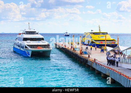 ferries pier mya riviera playa carmen mexico del alamy cozumel sail