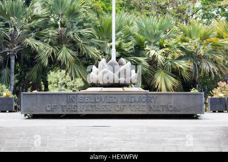 Memorial to Sir Seewoosagur Ramgoolam, first Prime Minister, at SSR Botanic Garden, Pamplemousses, Mauritius Stock Photo