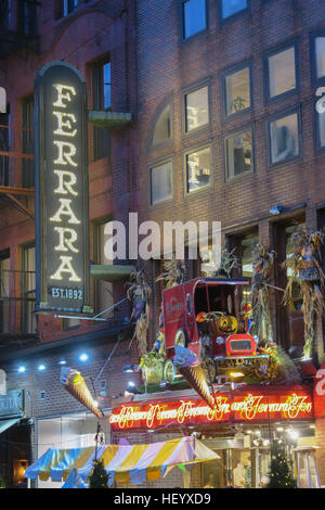 Mulberry Street in Little Italy, NYC, USA Stock Photo
