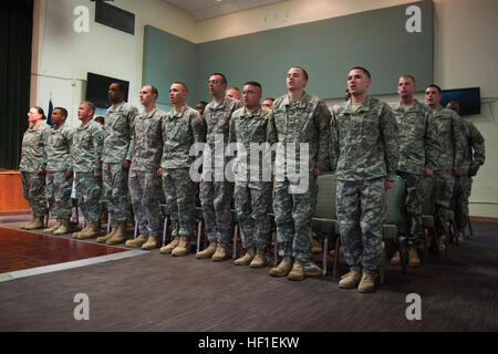 Soldiers of the 525th Military Police Battalion at Joint Task Force ...