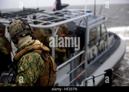 U.s. Navy 34-foot Sea Ark Dauntless Patrol Boats Assigned To Delta 