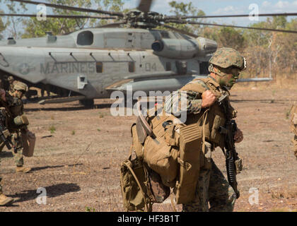 Marines from 1st Battalion, 4th Marine Regiment and Australian soldiers ...