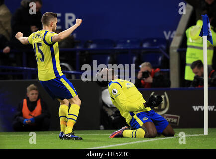 Everton's Romelu Lukaku (right) celebrates scoring his side's second goal during the Premier League match at the King Power Stadium, Leicester. Stock Photo