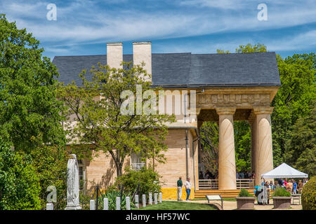 Arlington House also known as the Custis-Lee Mansion in Arlington National Cemetery Stock Photo