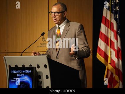 NASA Associate Administrator for Education Donald James speaks to students in attendance at the Aspira con NASA/Aspire with NASA Hispanic Heritage Month event on Tuesday, Oct. 4, 2016 at NASA Headquarters in Washington. The event featured talks by Diana Trujillo, mission lead for the Mars Curiosity Rover at NASA Jet Propulsion Laboratory in California, and former NASA astronaut José Hernández. Stock Photo
