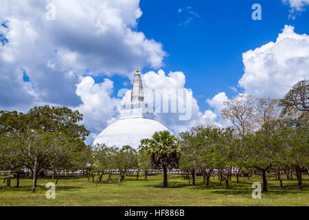 Ruwanwelisaya buddhist temple in Anuradhapura, Sri Lanka Stock Photo