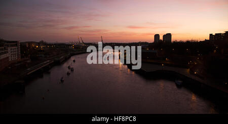 Sunderland, UK. 30th Dec, 2016. Daybreak over the River Wear in Sunderland, England. The Wear opens out onto the North Sea. © Stuart Forster/Alamy Live News Stock Photo