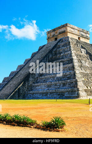 Detail of the Castillo, the centre piece of Chichen Itza, the ancient Mayan temple, Yucatan, Mexico Stock Photo