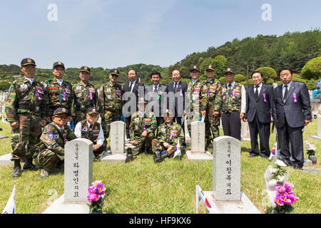 Vietnam War Veterans commemorating soldiers dead in the Vietnam War during the Memorial Day. Seoul, South Korea Stock Photo