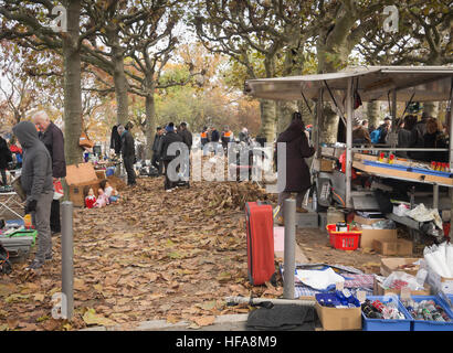 Er Sucht Ihn Frankfurt Am Main Markt Er Sucht Ihn Frankfurt Am Main Markt