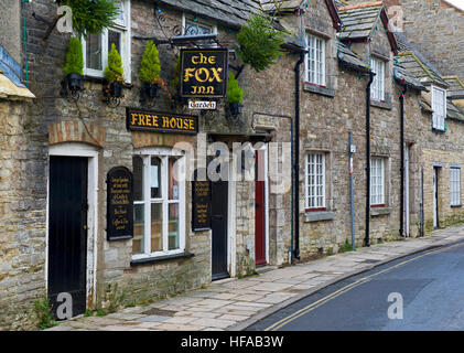 The Fox Inn, Corfe Castle, Isle of Purbeck, Dorset, England UK Stock Photo