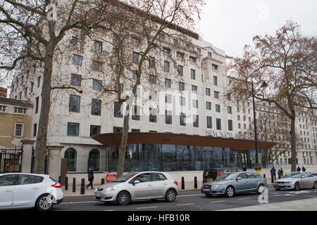 The New New Scotland Yard, Metropolitan Police Headquarters, The Curtis Green building, Victoria Embankment, London Stock Photo