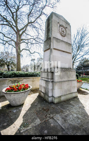 War Memorial erected in 1924 to commemorate the members of the 1/24th and 2/24th County of London Battalions, died between 1914-1918. Kennington Park Stock Photo