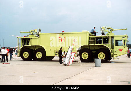 A right side view of a P-15 fire truck on display at the Department of Defense open house air show. Oshkosh P-15 fire truck Stock Photo