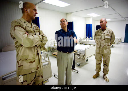 Rear Adm. Dave Thomas, left, gives Secretary of the Navy, the Honorable Dr. Donald C. Winter, a tour of the detainee medical facilities at Joint Task Force Guantanamo. Secretary of the Navy tours Guantanamo 151996 Stock Photo