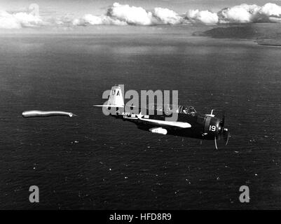 Tbm-3u Of Vu-1 Towing Gunnery Sleeve In The 1950s Stock Photo - Alamy