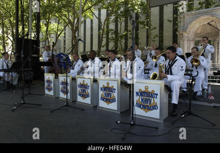 040529-N-4936C-025 New York City, N.Y. (May 29, 2004) - Sailors assigned to the U.S. Navy Region Northeast Band perform at a National World War II dedication, at the 17th Annual Fleet Week 2004 in Bryant Park. Over 4,000 Sailors, Marines and Coast Guardsmen on 12 ships are participating in this year's event from May 26 to June 2, 2004. U.S. Navy photo by Journalist 3rd Class David P Coleman (RELEASED) US Navy 040529-N-4936C-025 Sailors assigned to the U.S. Navy Region Northeast Band perform at a National World War II dedication, at the 17th Annual Fleet Week 2004 in Bryant Park