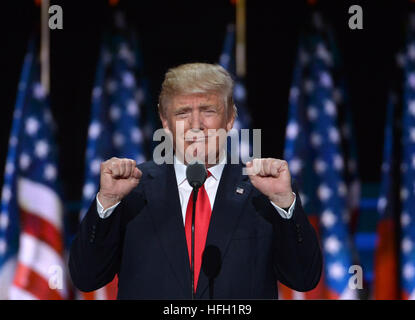 Beijing, USA. 21st July, 2016. Donald Trump takes the stage on the last day of the Republican National Convention in Cleveland, Ohio, the United States, July 21, 2016. © Yin Bogu/Xinhua/Alamy Live News Stock Photo