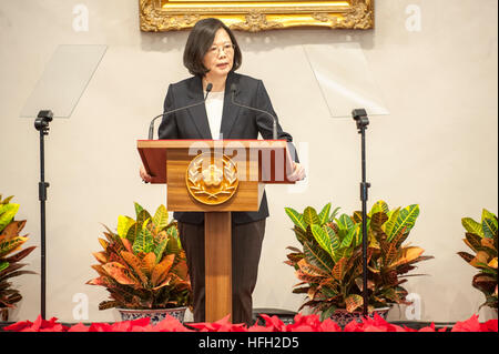 Taipei, Taiwan. 31st Dec, 2016. Republic Of China (Taiwan) President Tsai Ing-wen speaks giving a year end press briefing to the international press in Taiwan’s Presidential Office, Taipei, Taiwan, Saturday, December 31, 2016.  President Tsai spoke of maintaining peace with China and of Taiwan's wish for calm and rational discussion with China. © Henry Westheim Photography/Alamy Live News Stock Photo